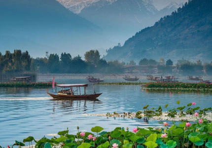 Srinagar Leisure & Dal Lake | Optional Houseboat Activities